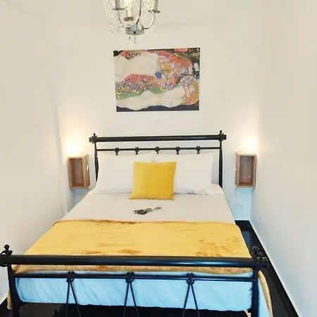 Chrysa's Cozy Apartmán Corfu (city)