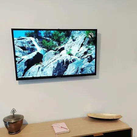 Chrysa's Cozy شقة *