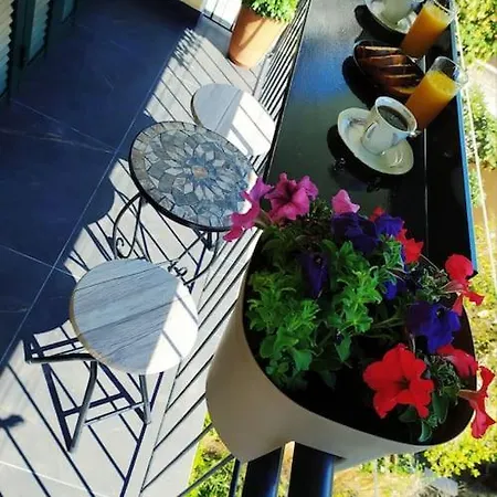 Chrysa's Cozy شقة